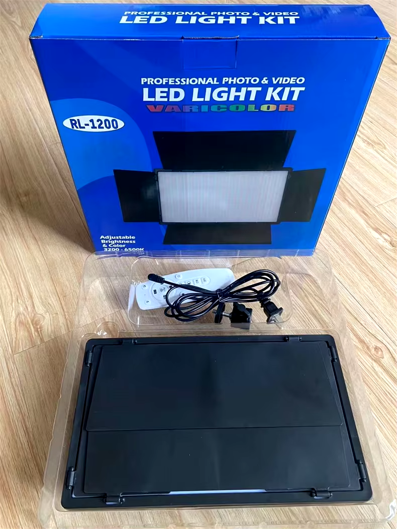 Kit Panel LED RL-1200 con Barndoors + Trípode 2.1m